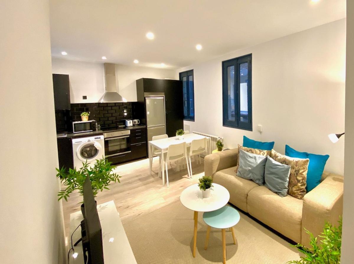 Encantador Apartamento Atocha Мадрид Екстериор снимка