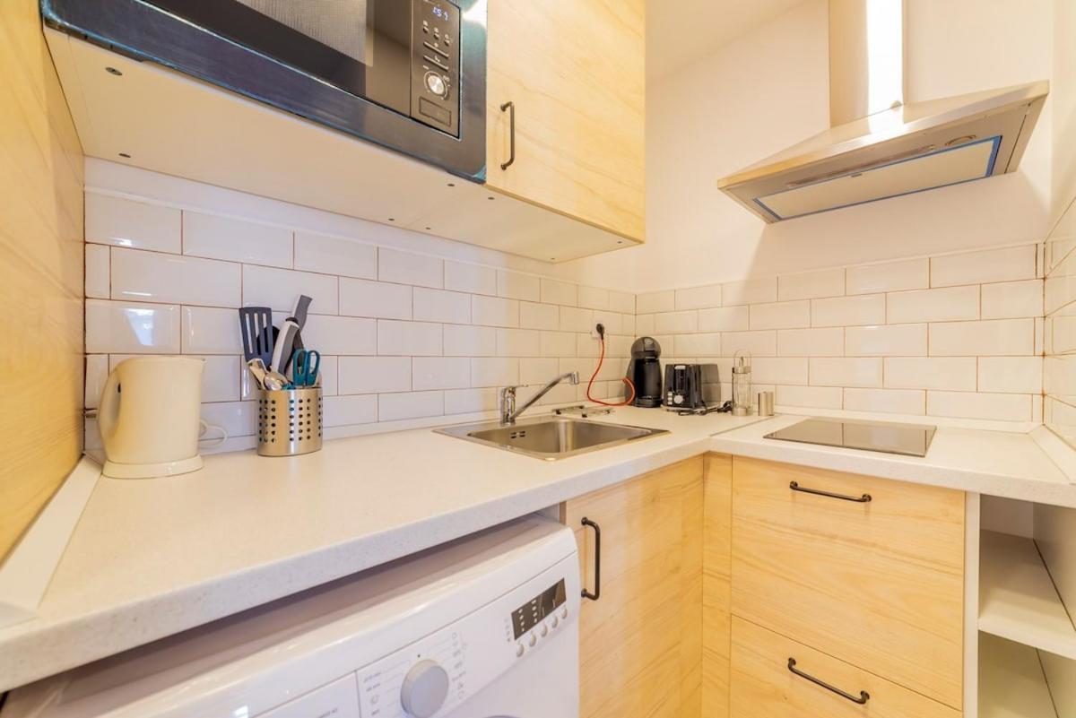 Encantador Apartamento Atocha Мадрид Екстериор снимка