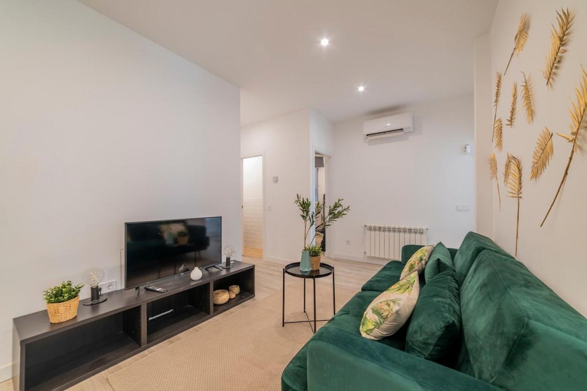 Encantador Apartamento Atocha Мадрид Екстериор снимка