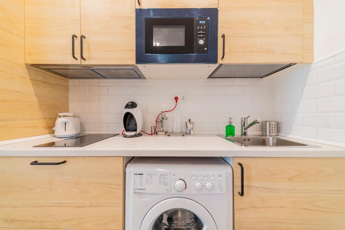 Encantador Apartamento Atocha Мадрид Екстериор снимка