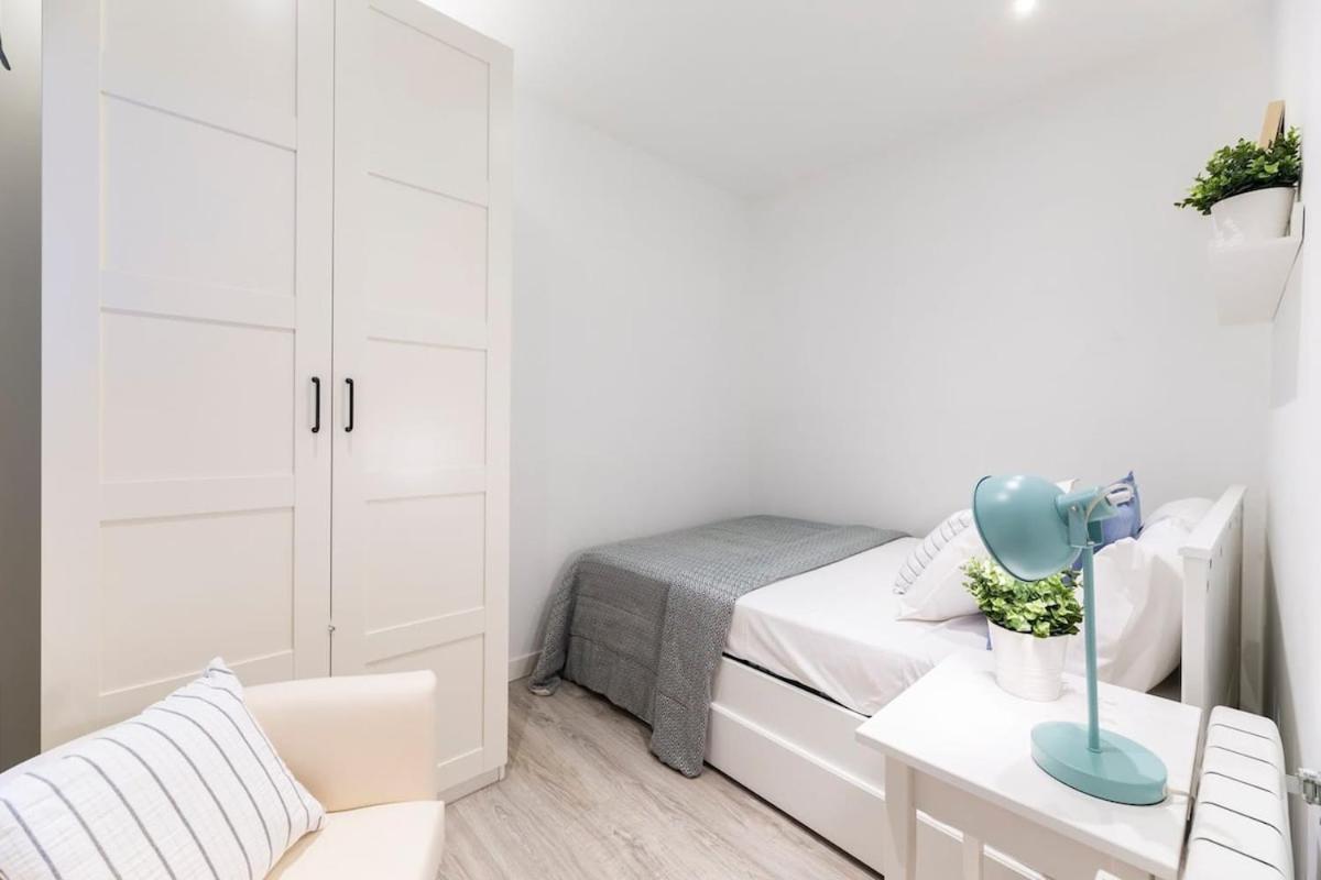 Encantador Apartamento Atocha Мадрид Екстериор снимка